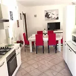 Dom wakacyjny Elaia House *