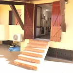 Elaia House *