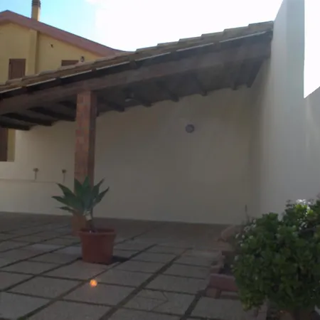 Elaia House