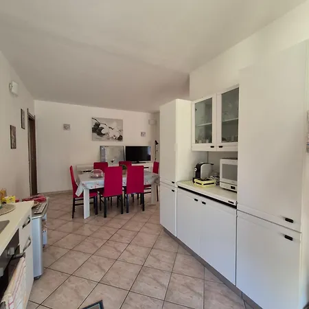 בית נופש Elaia House קאפוטרה