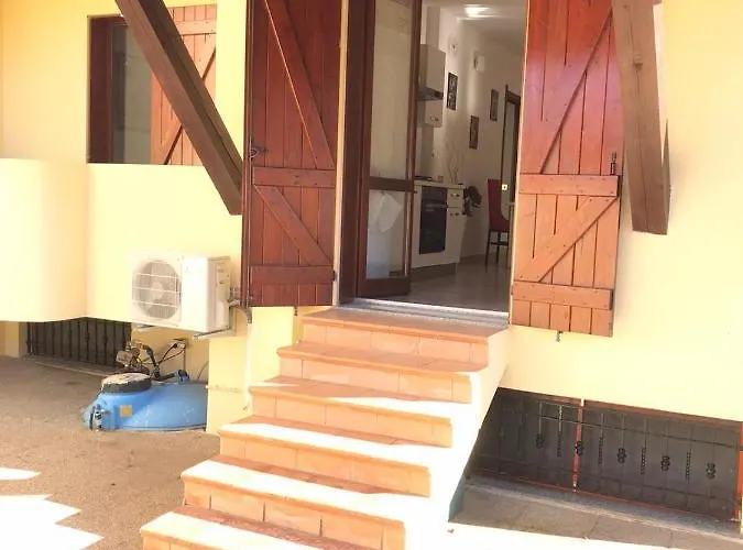 Elaia House *
