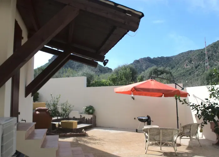 Elaia House *